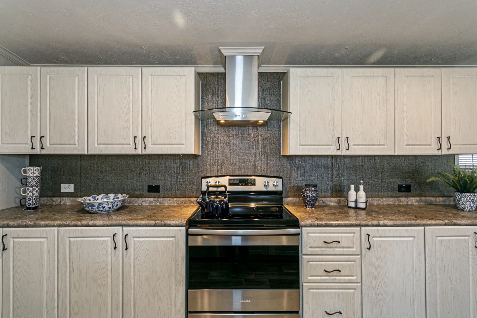 Classic c-3264-32bp kitchen home features