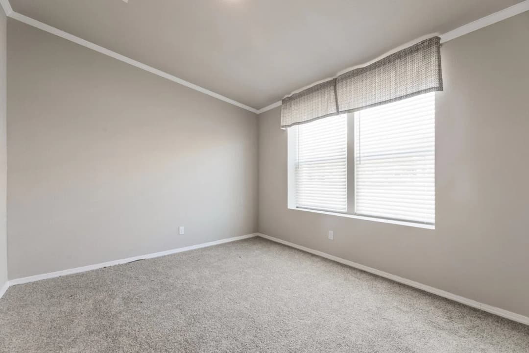 Hacienda 41604a bedroom home features
