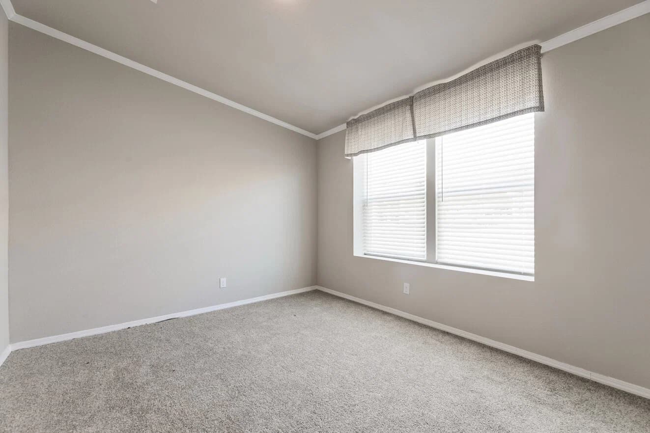 Hacienda 41604a bedroom home features