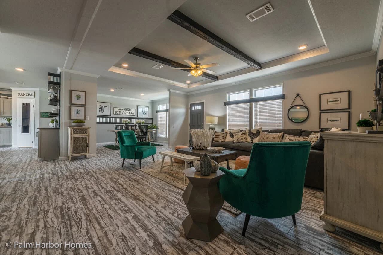 Vintage farmhouse 32643c interior home features