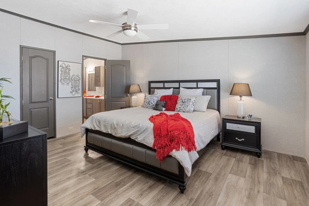 Classic c-3252-32d bedroom home features
