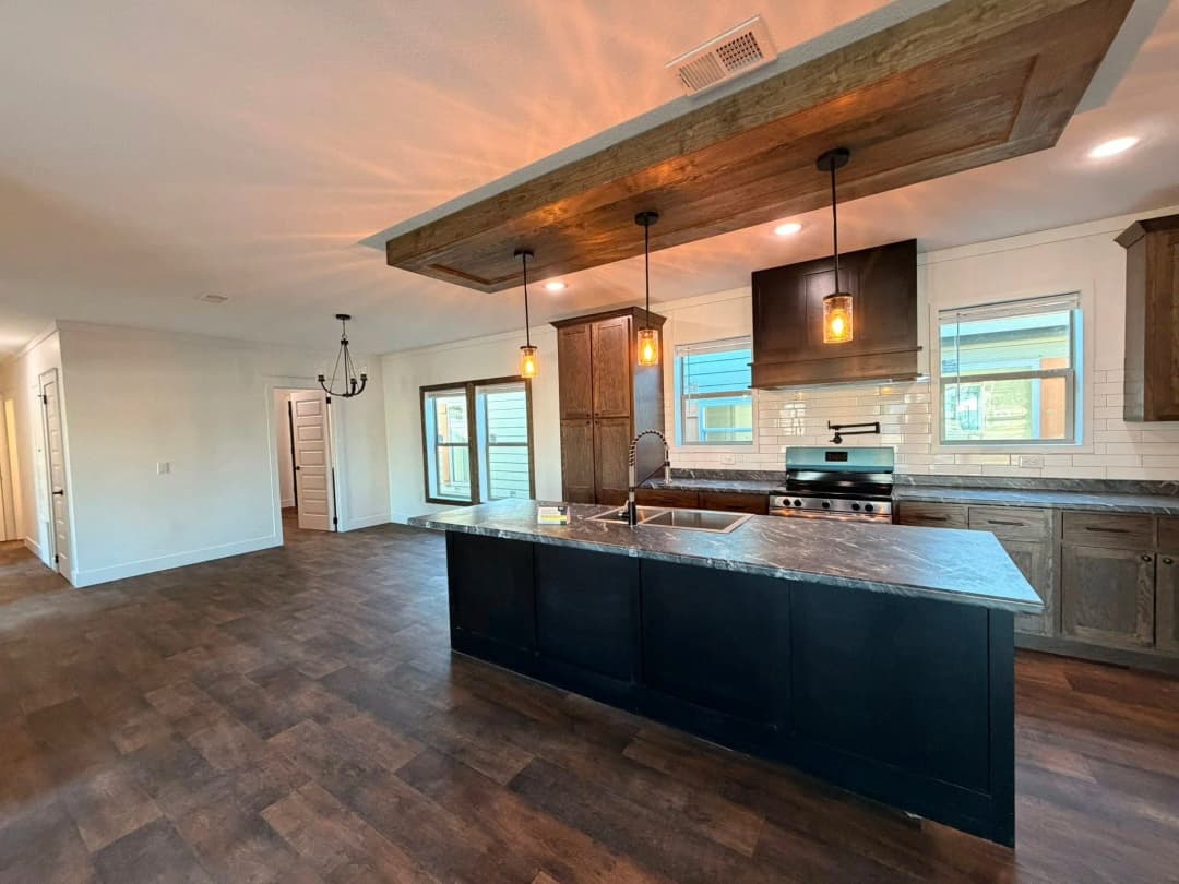 The king david 64 kitchen and hero home features