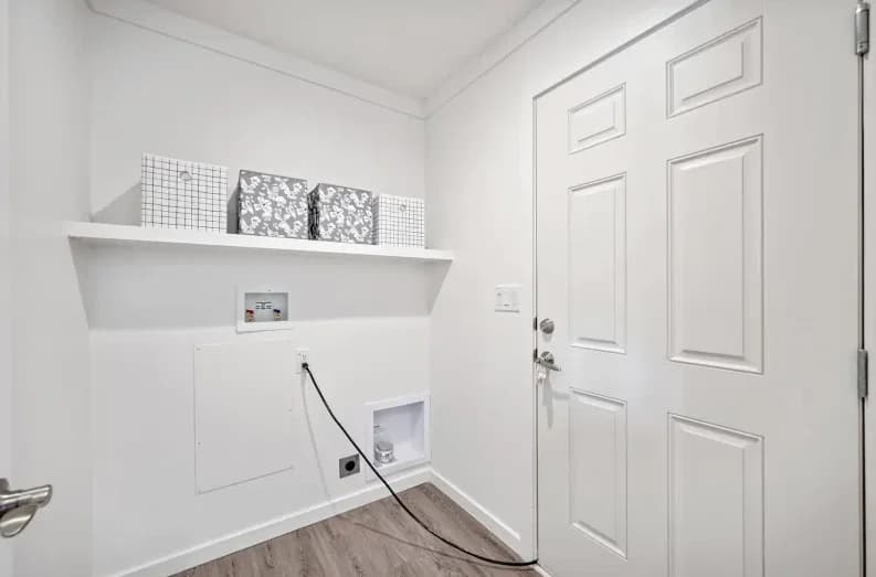 Gs 9904 a interior home features