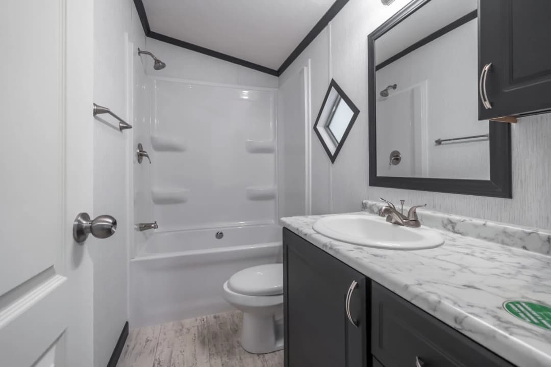 Classic c-1680-32m bathroom home features