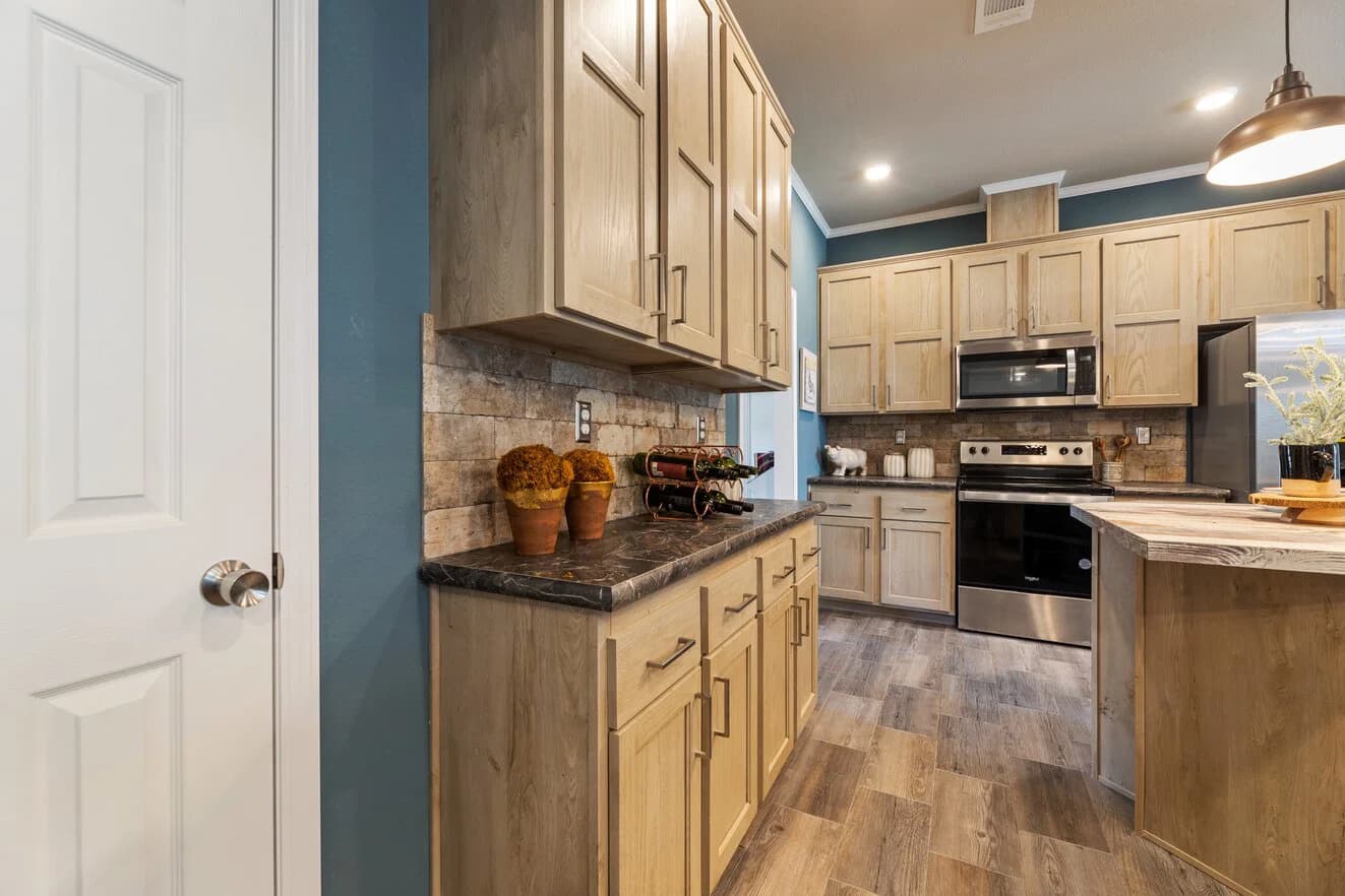Hacienda 41604a kitchen home features