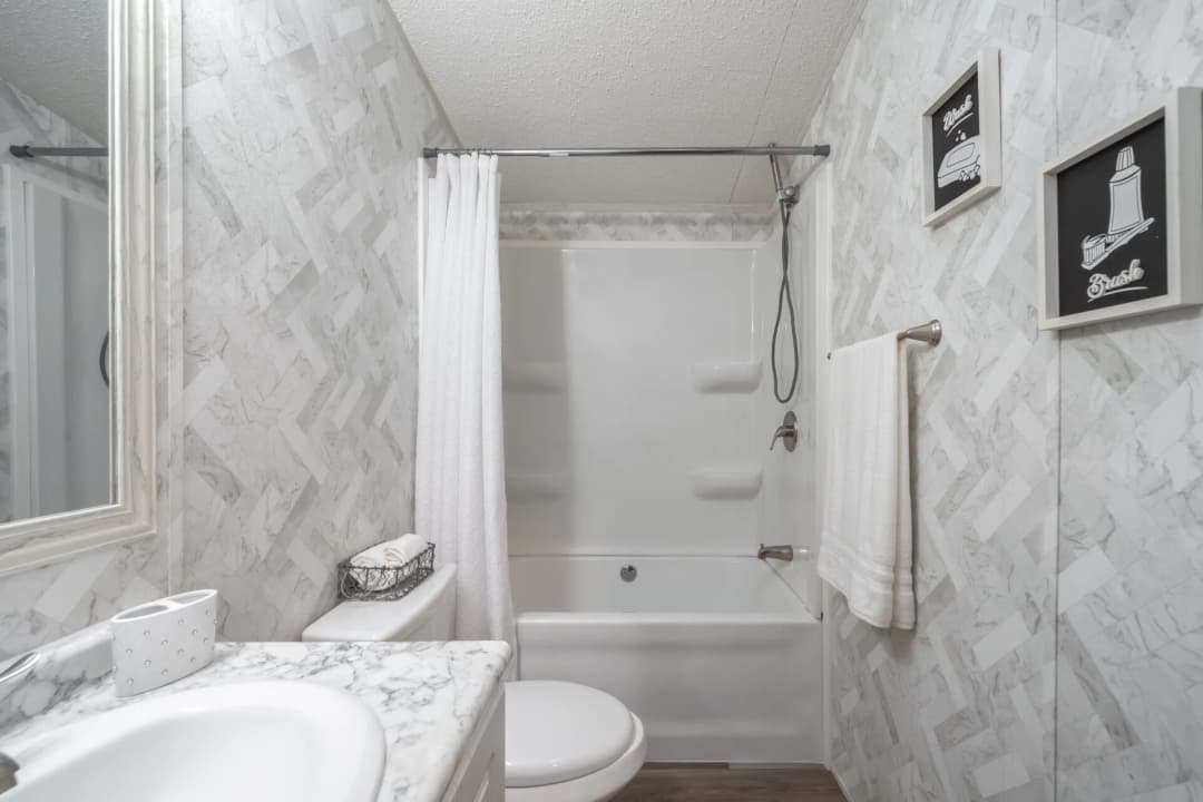 Classic c-1660-21fka bathroom home features