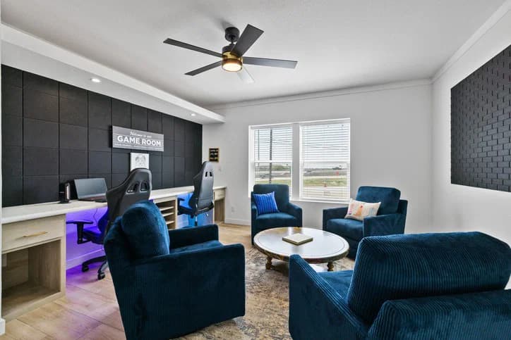 Luxe haven 32724a interior home features