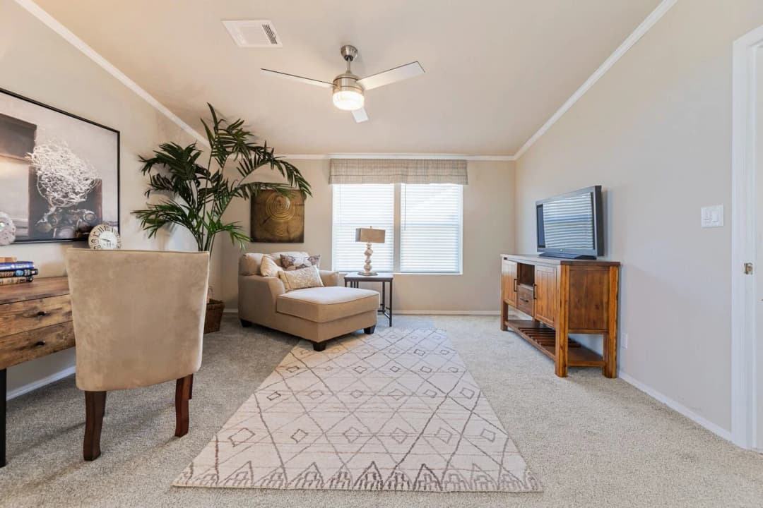 Hacienda 41604a interior home features
