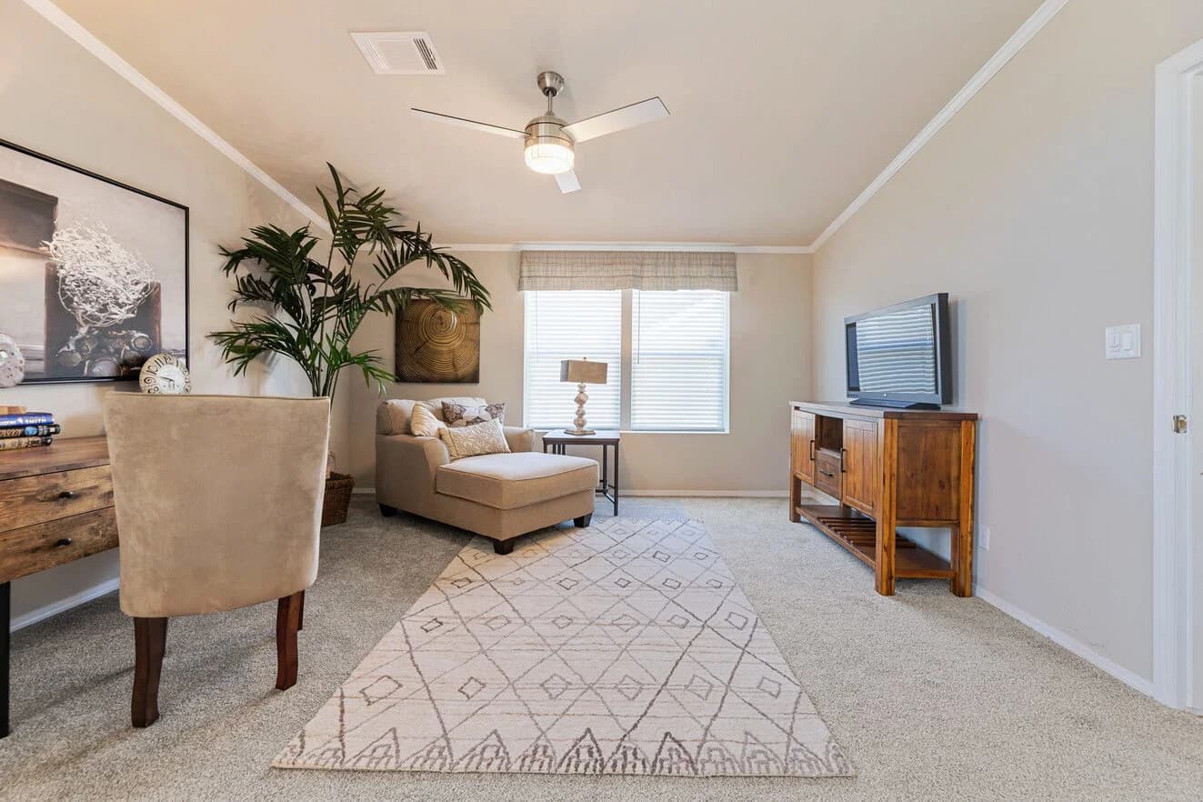 Hacienda 41604a interior home features