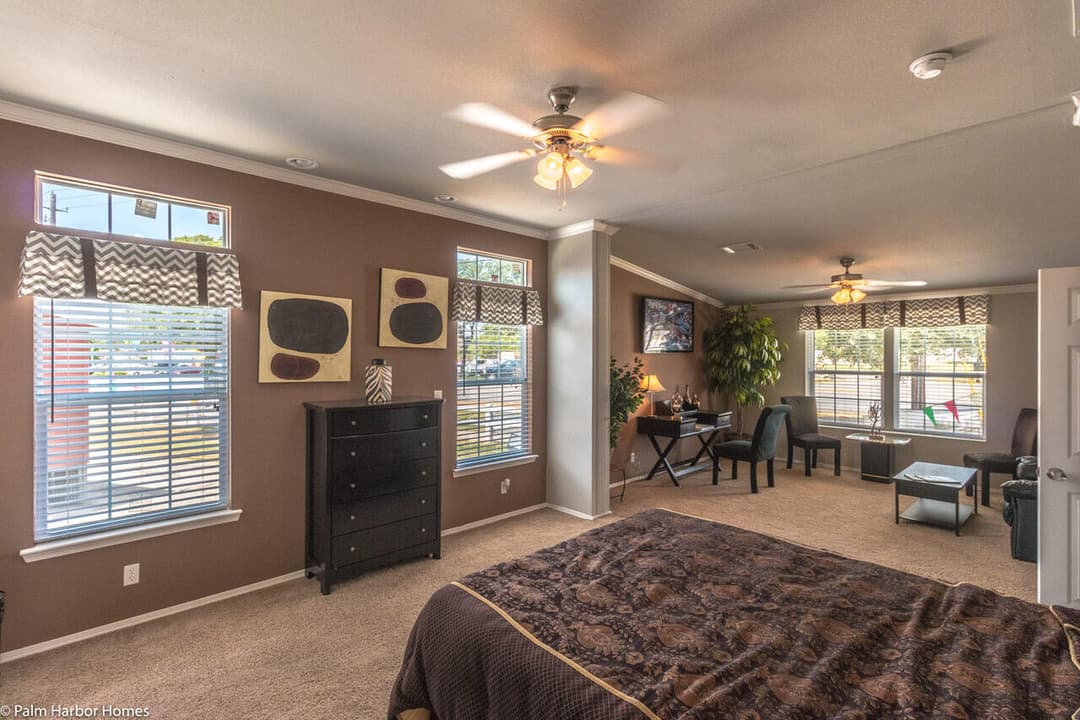Hacienda flex 57604a bedroom home features