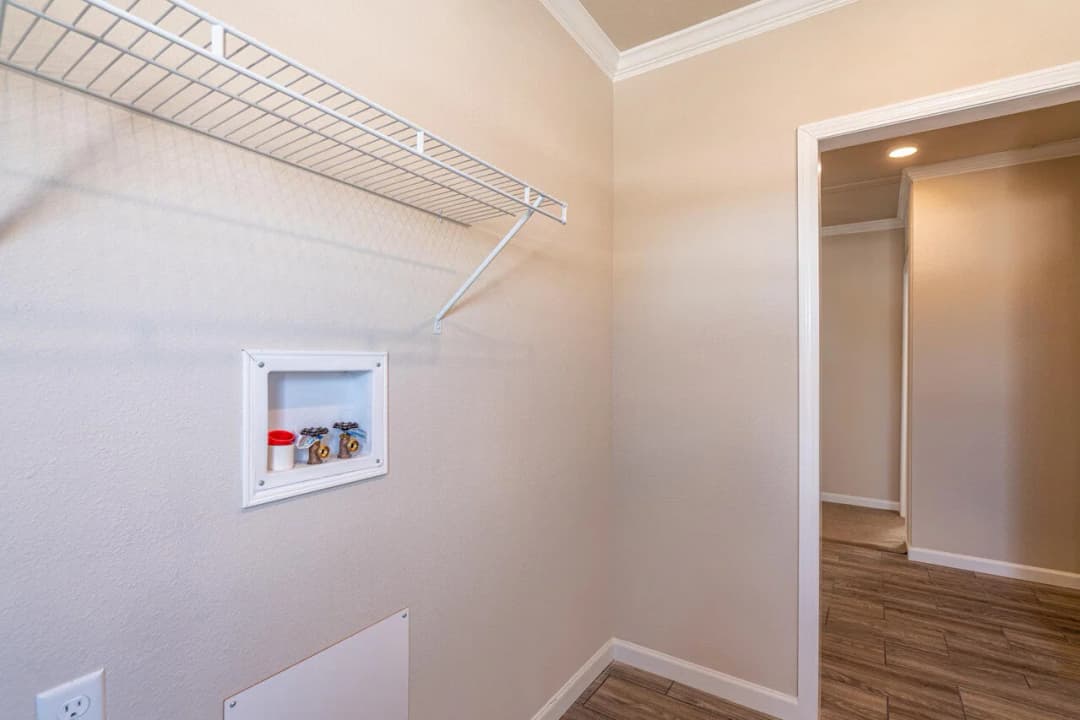 Urban homestead 28563c interior home features