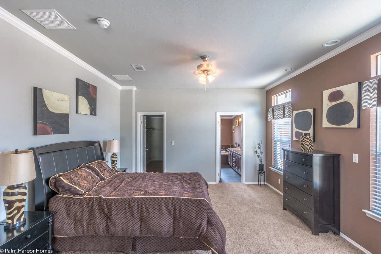 Hacienda flex 57604a bedroom home features