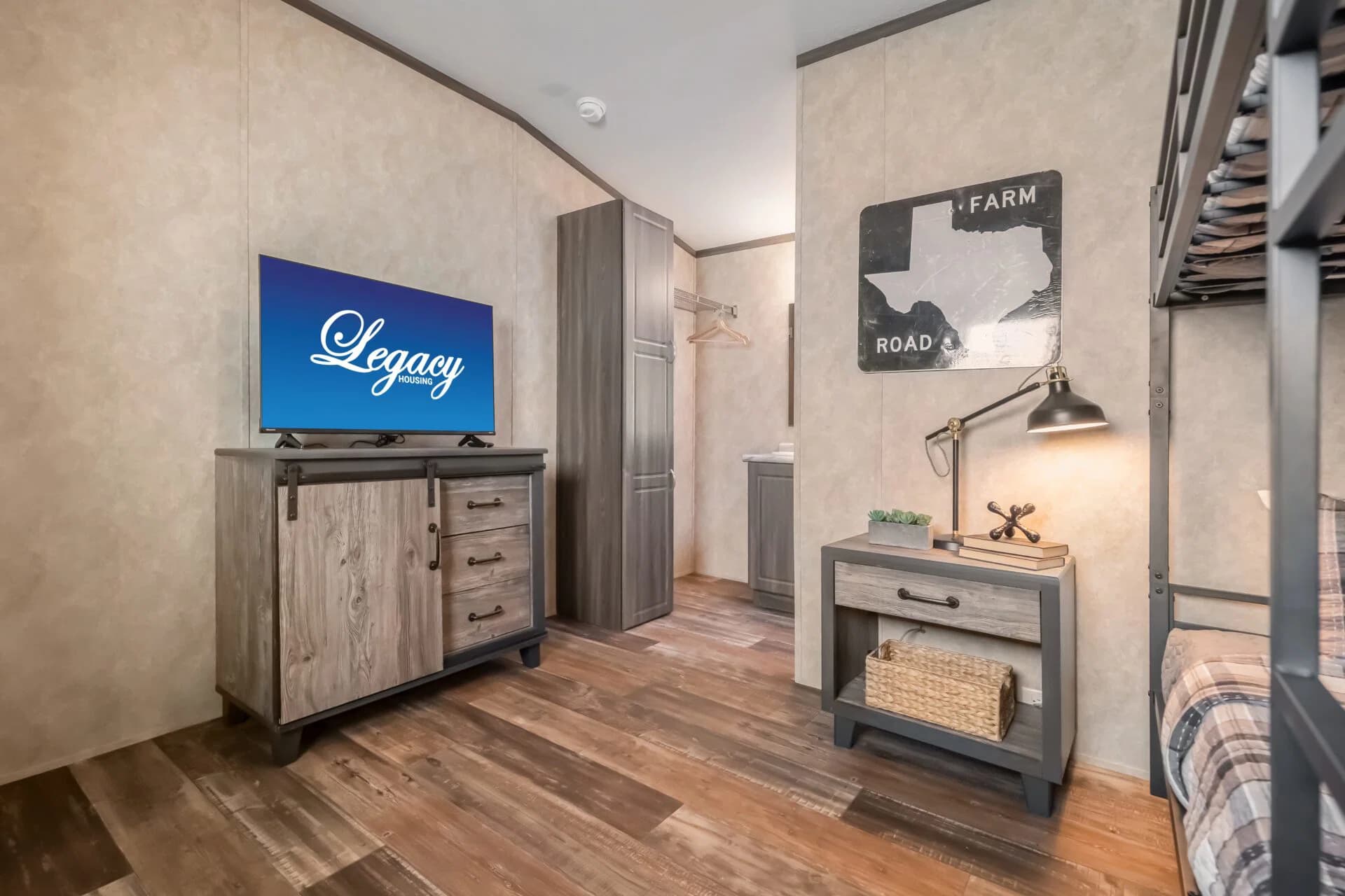 Workforce o-16×76-66aof interior home features