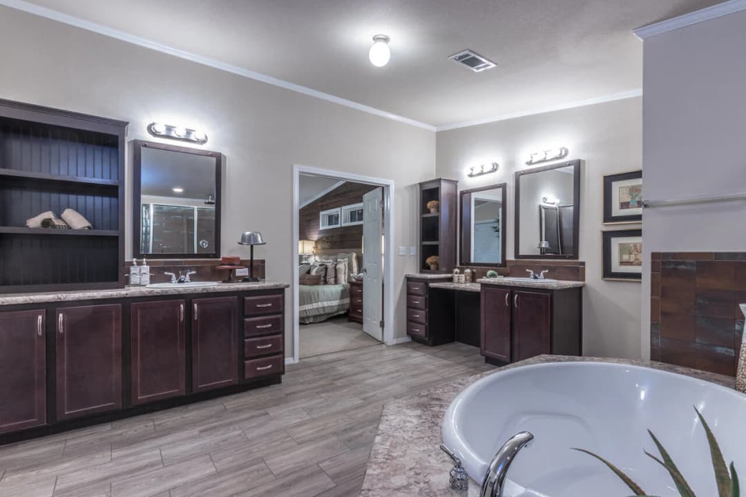 Big bend 32764g bathroom home features