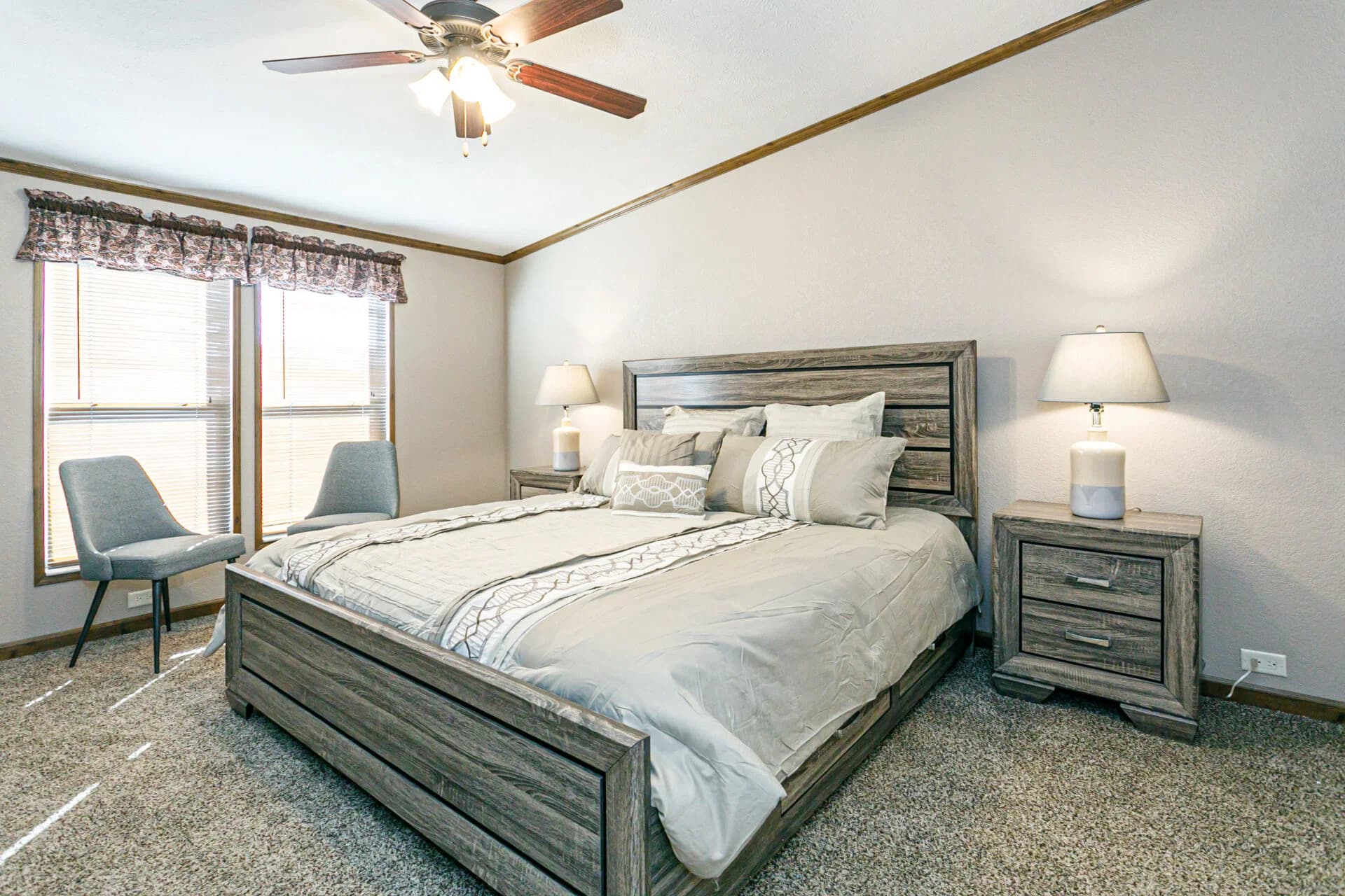 Classic c-3264-32c bedroom home features