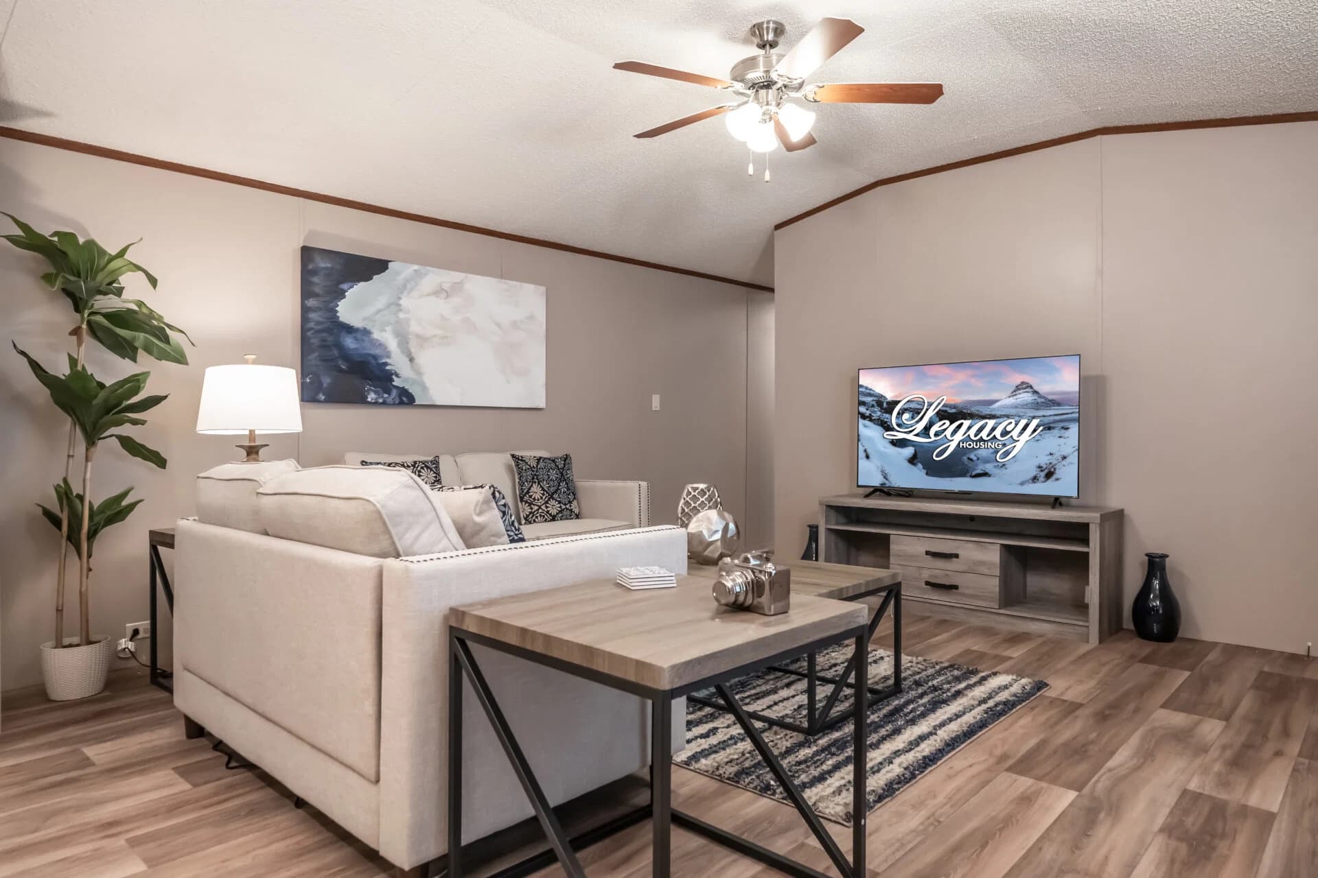 Heritage h-1664-32c interior home features