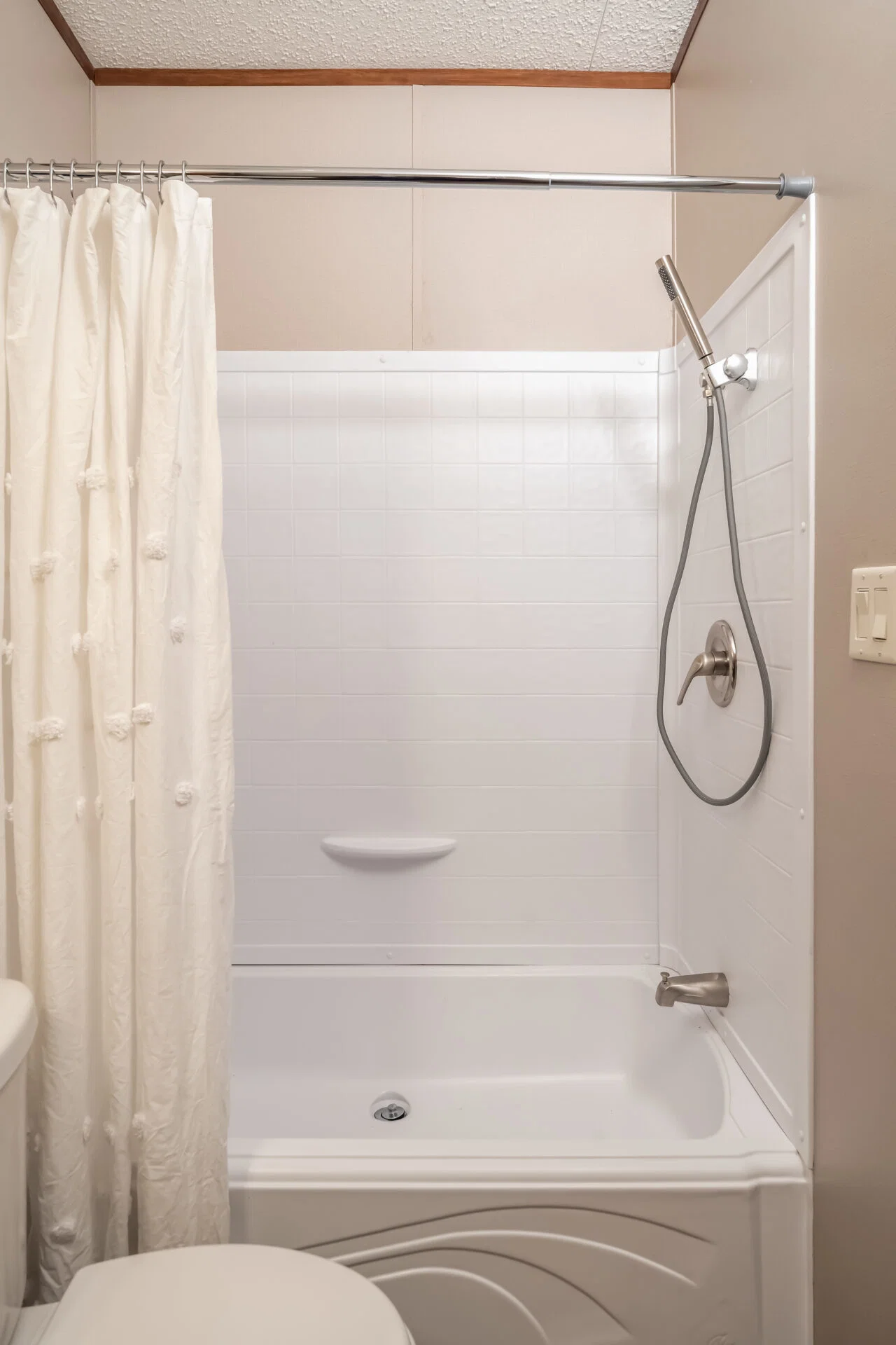Heritage h-1664-32c bathroom home features