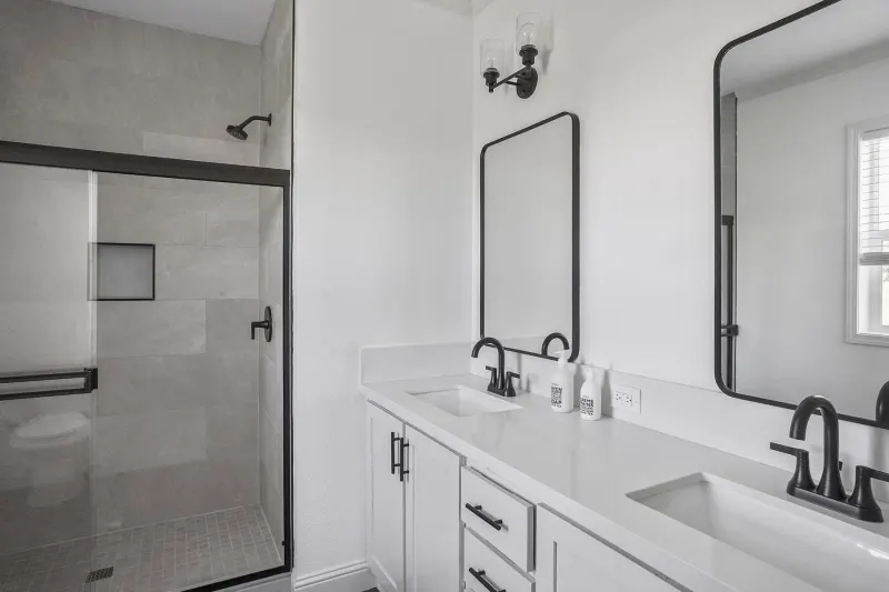 Starbird bathroom home features