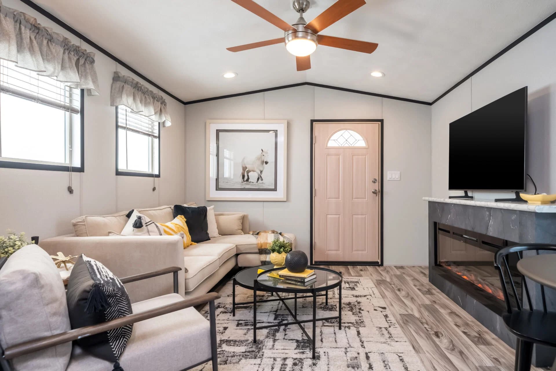 Select s-1240-11fla interior home features