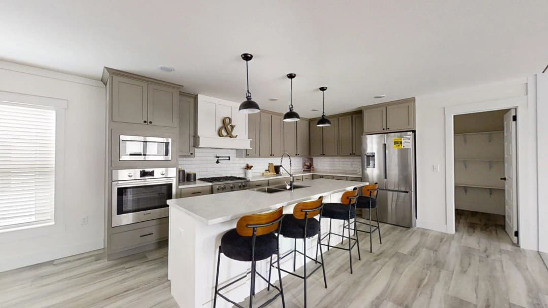 The king david 76 kitchen home features