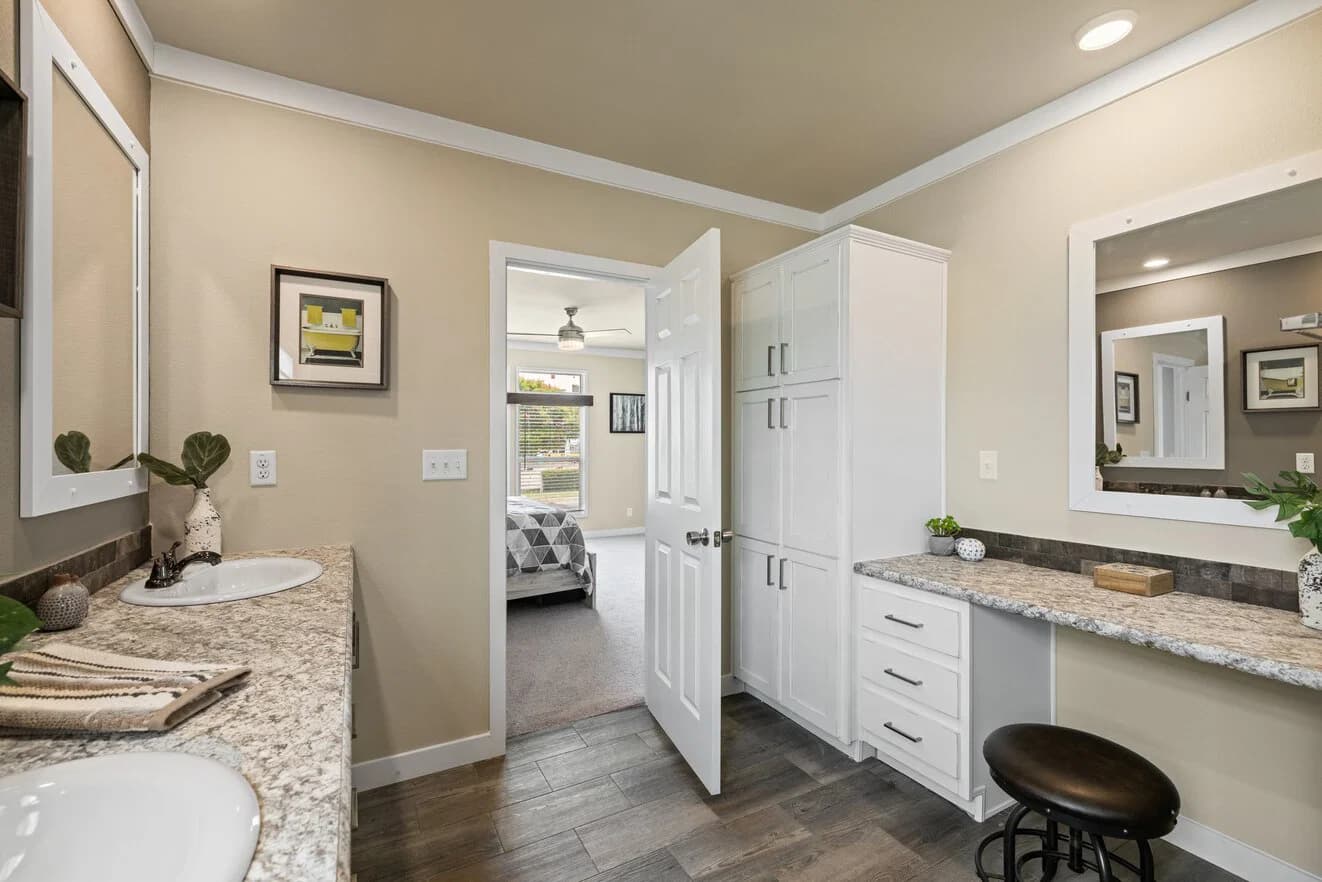 El rancho 32764a bathroom home features