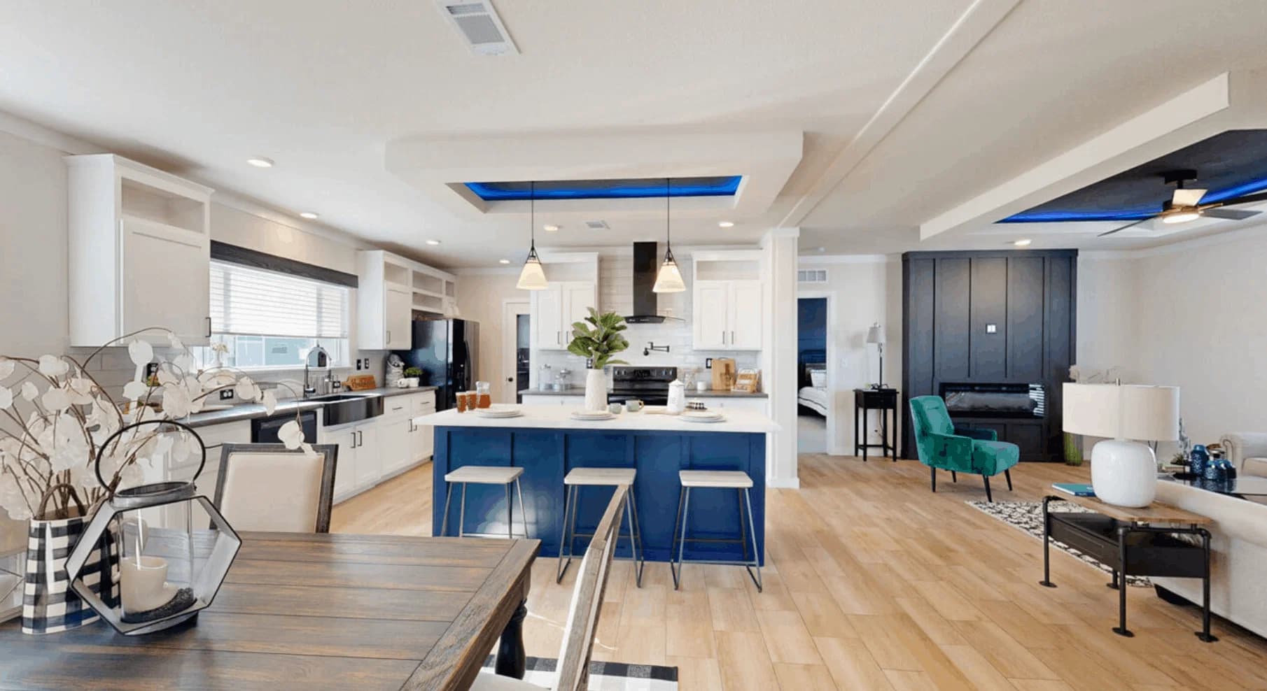 Cimarron 32563a interior home features