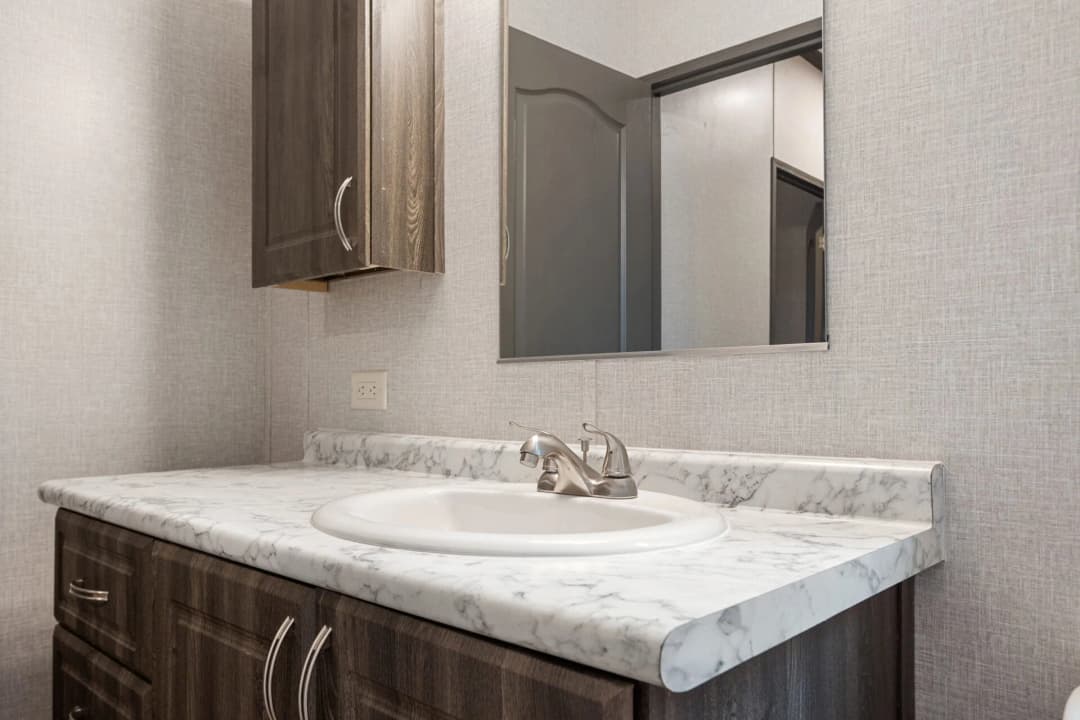 Classic c-3252-32d bathroom home features