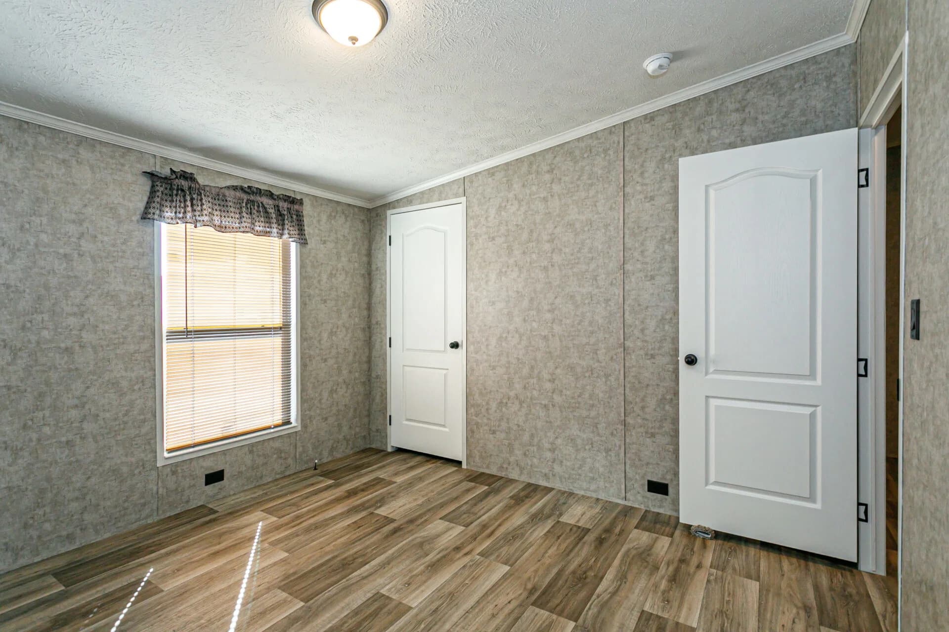 Classic c-3264-32bp bedroom home features