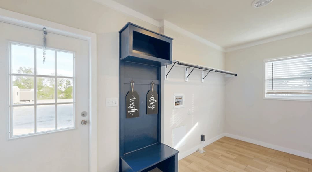 Cimarron 32563a interior home features