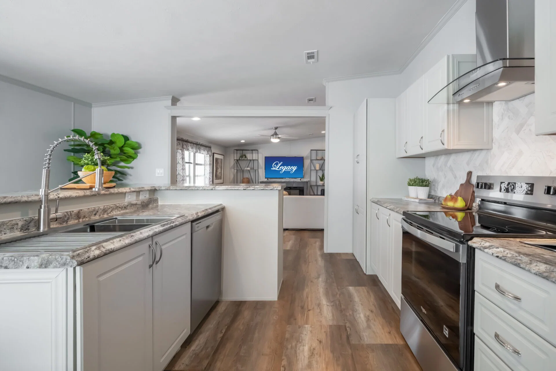 Heritage h-3256-32d kitchen home features