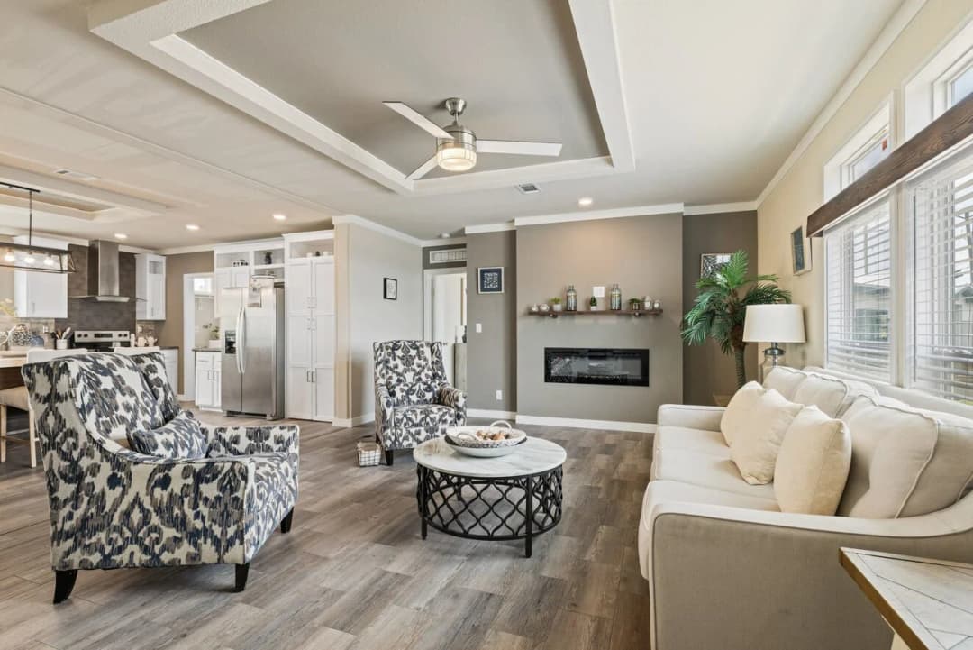 El rancho 32764a interior home features