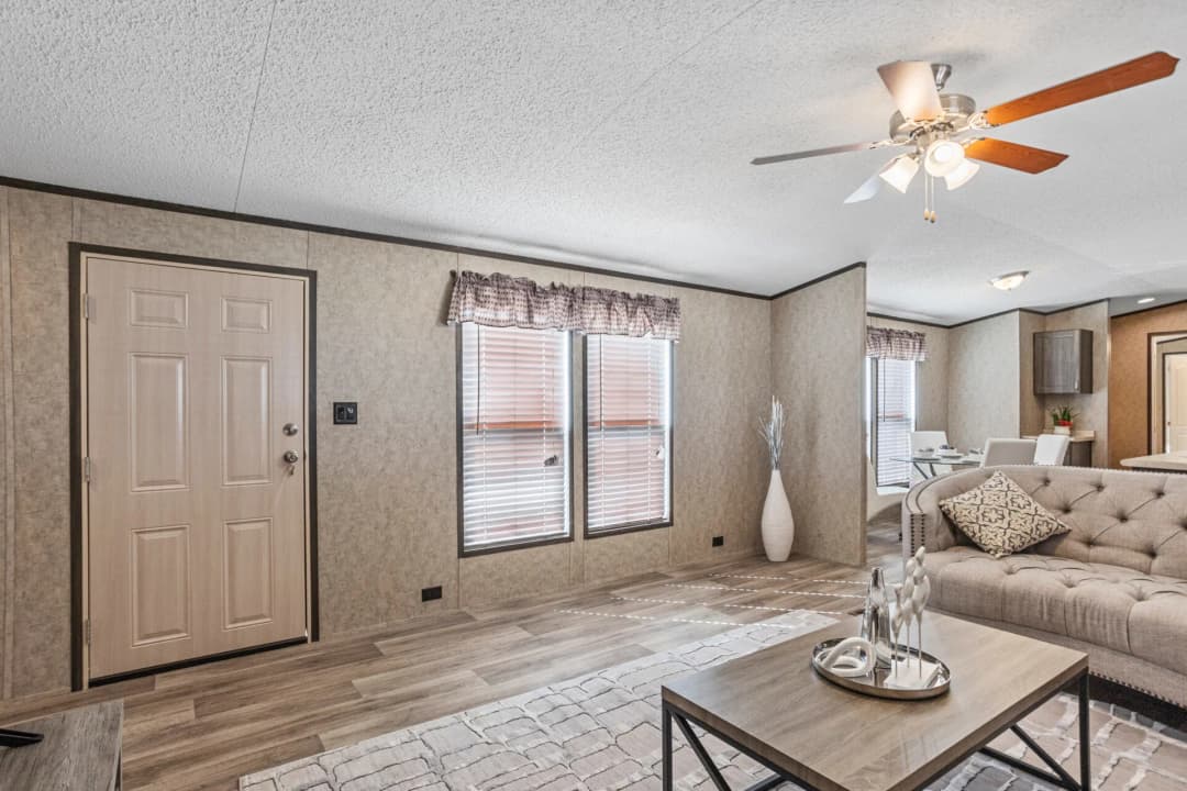 Classic c-1680-32d interior home features