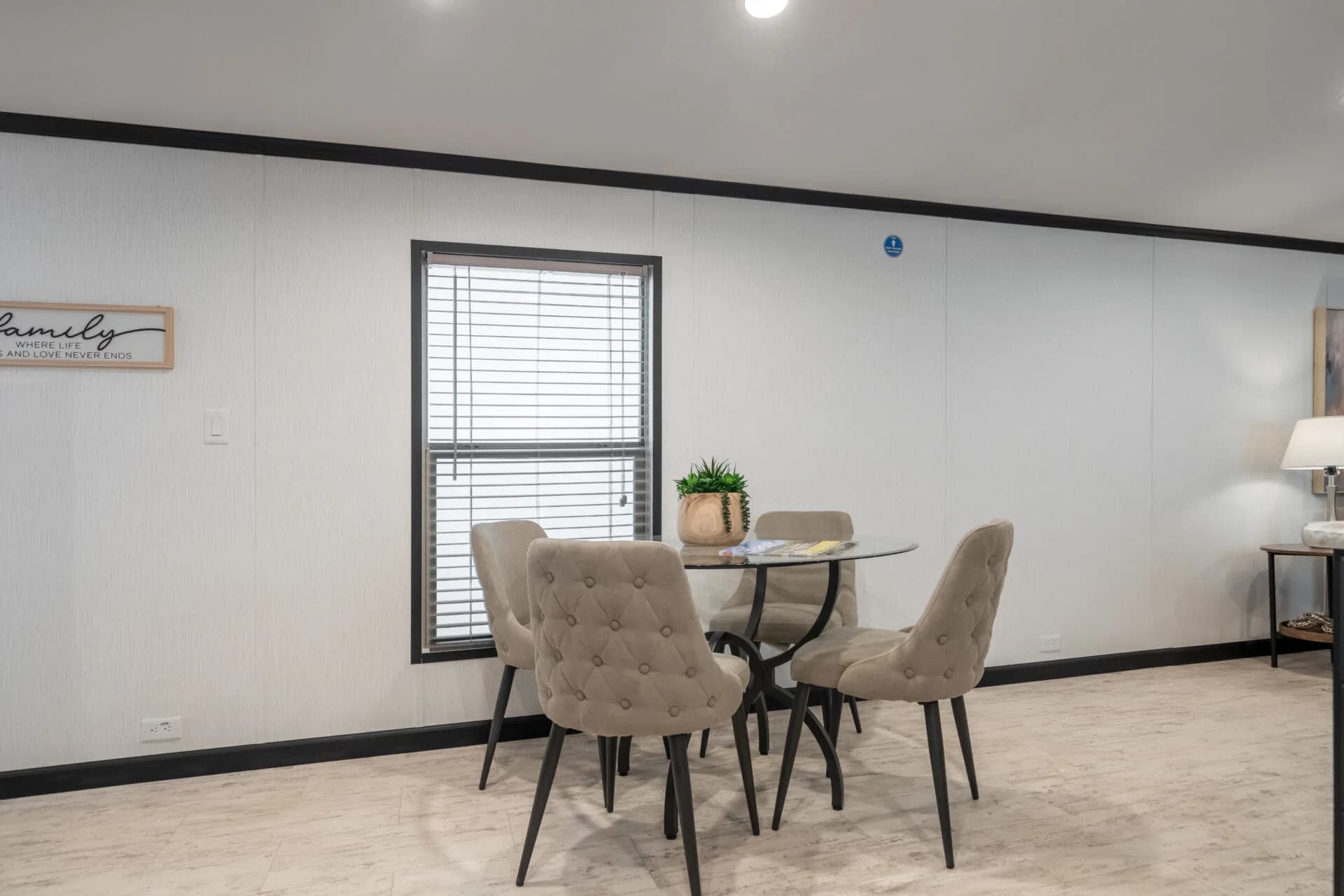 Classic c-1680-32m interior home features