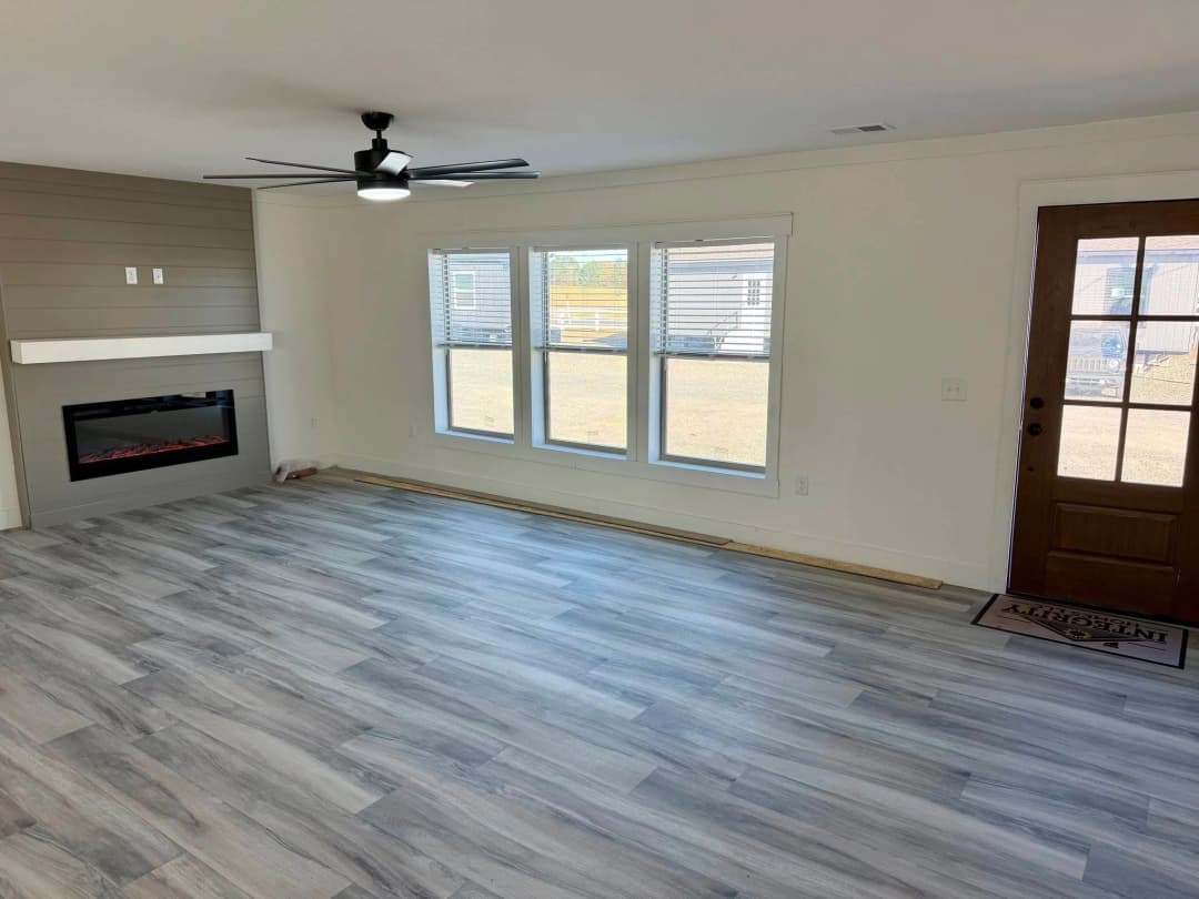 The king david 80 interior home features