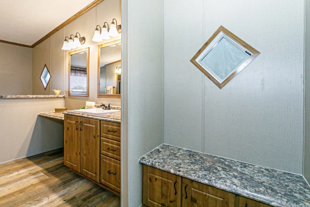 Doublewide h-3672-43a bathroom home features