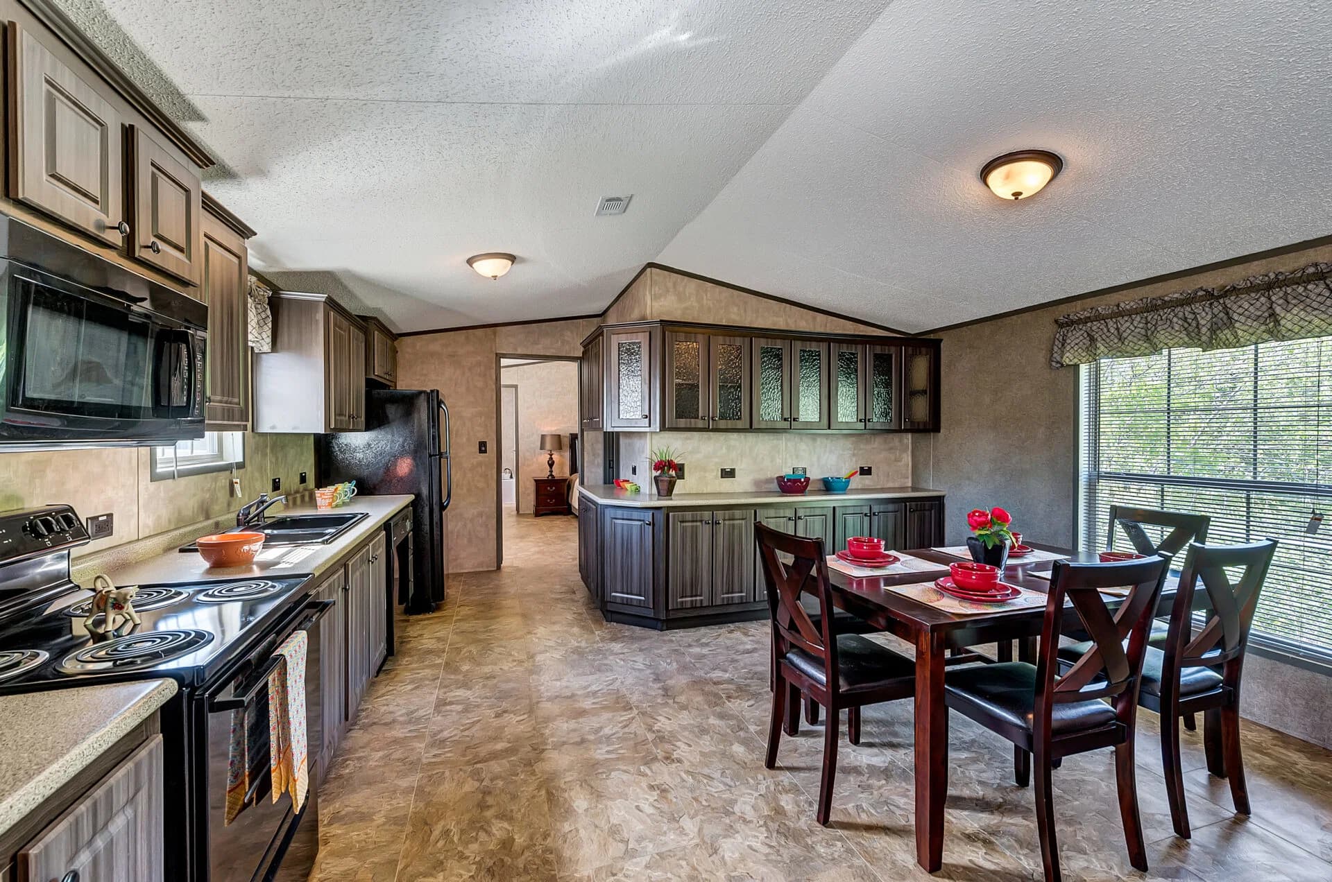 Heritage h-1680-32b kitchen home features