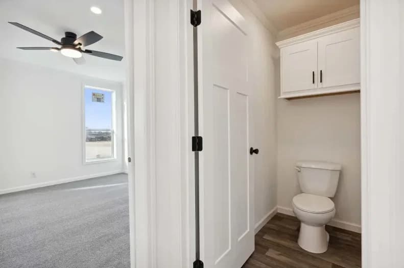 Gs 9921 av bathroom home features
