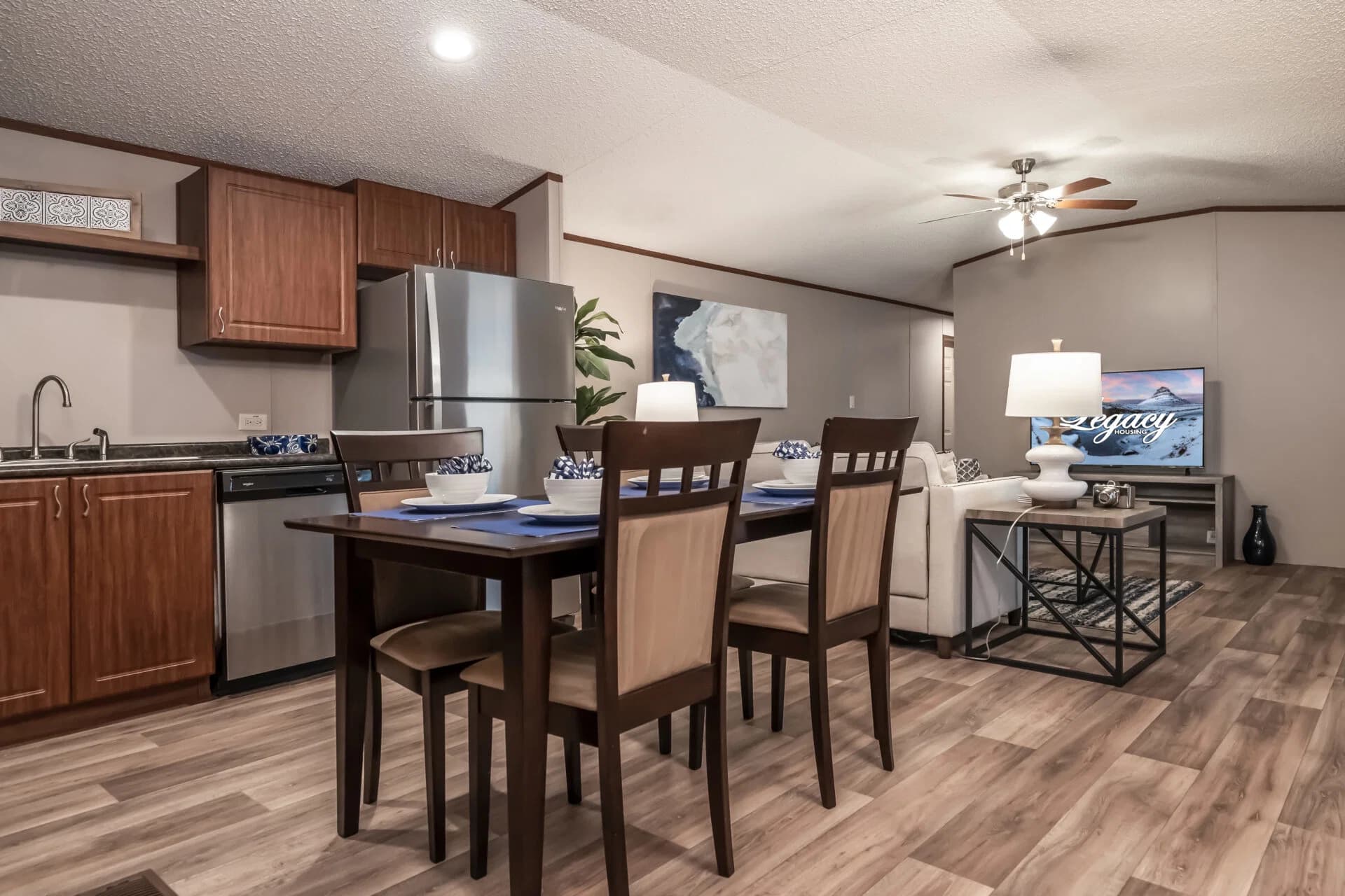Heritage h-1664-32c kitchen home features
