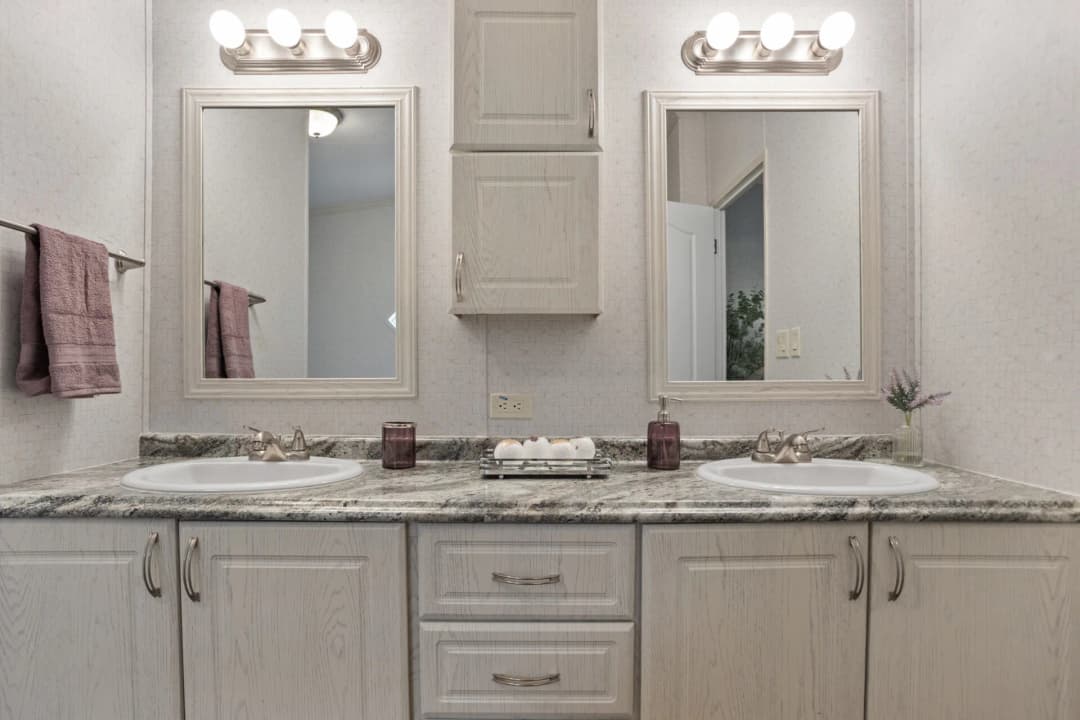 Heritage h-3272-43a bathroom home features