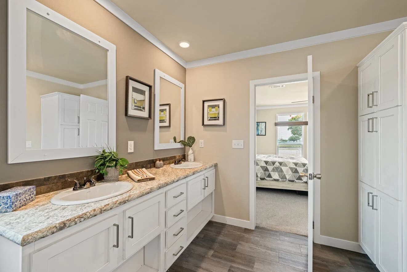 El rancho 32764a bathroom home features