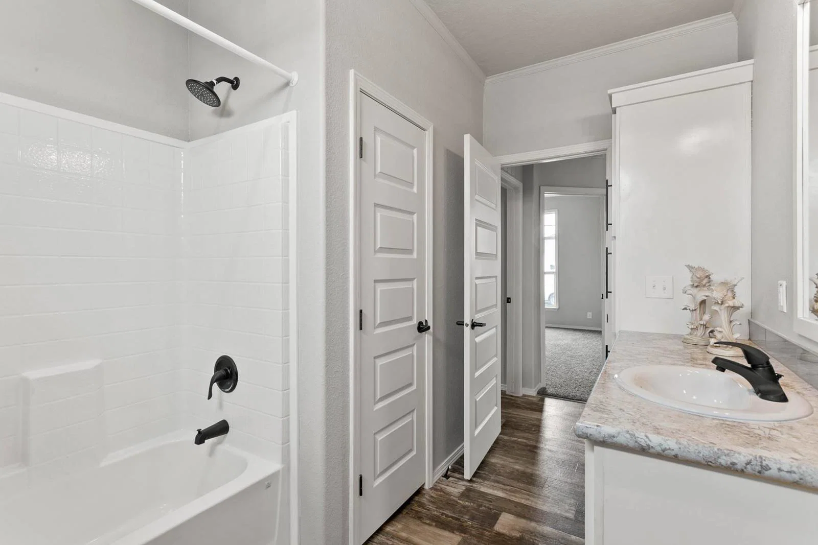 Hidden valley hv6663m bathroom home features