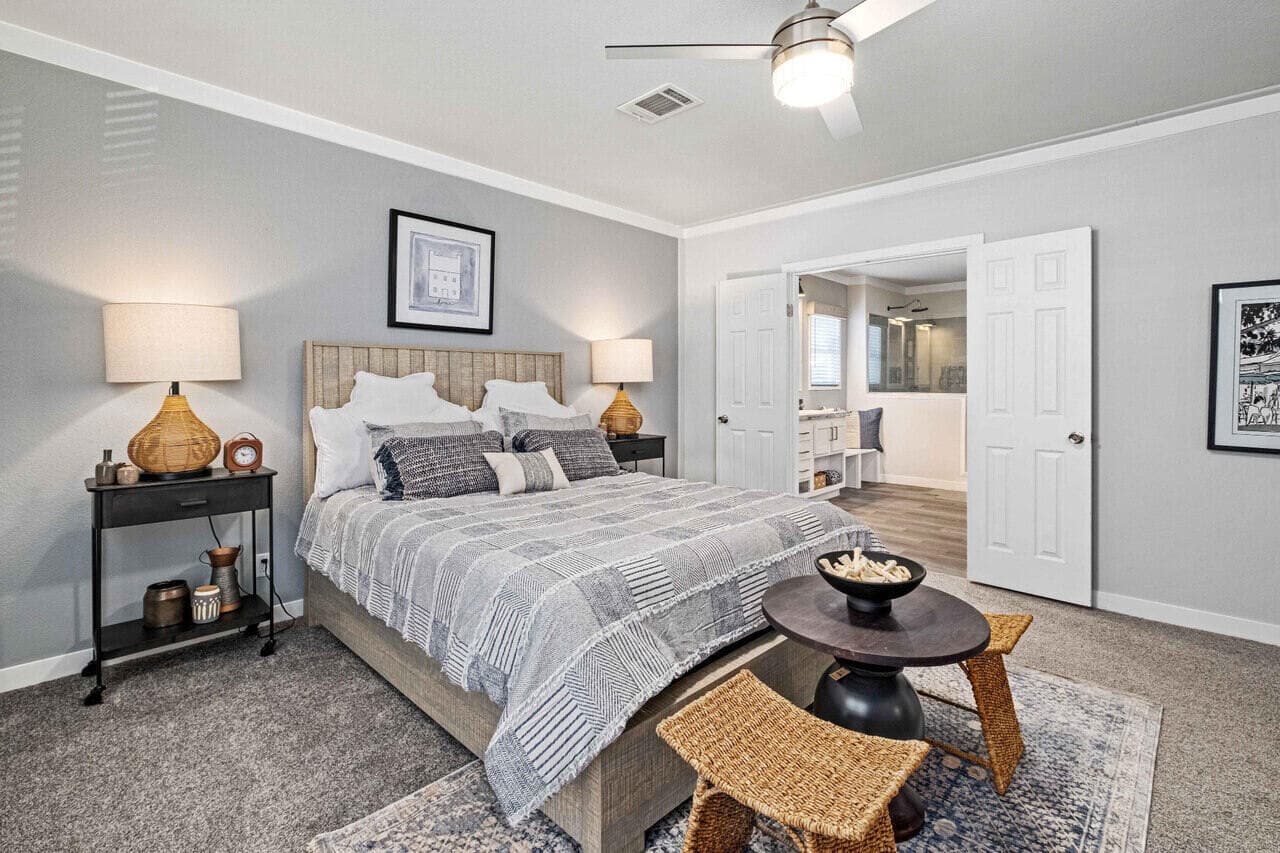 Belterra iii 32764j bedroom home features