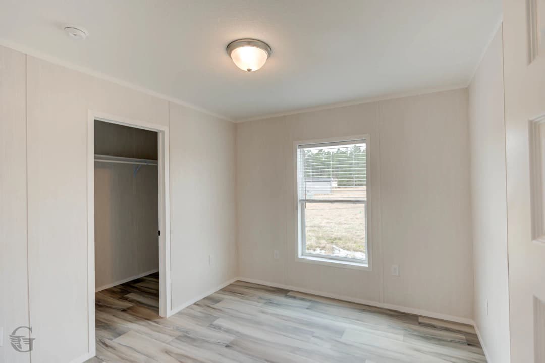 The thaddeus bedroom home features