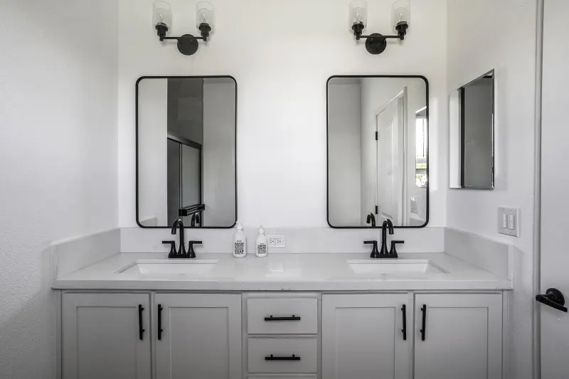 Starbird bathroom home features