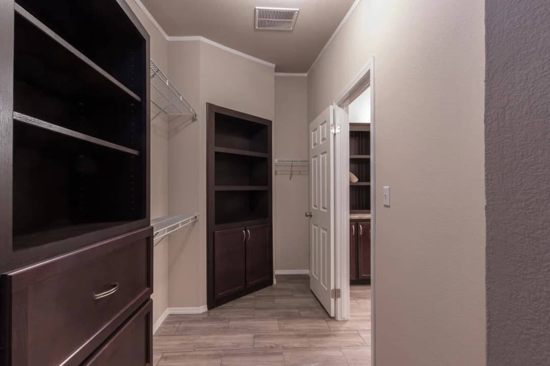 Big bend 32764g interior home features