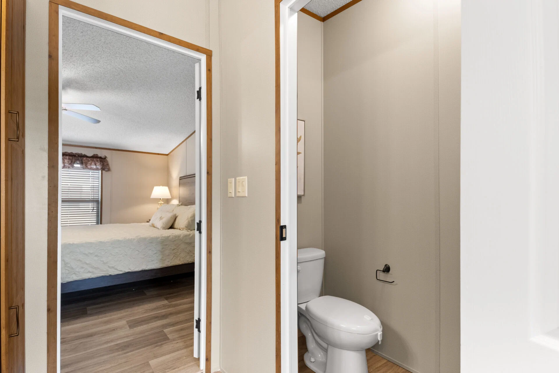 Heritage h-3260-32a bathroom home features