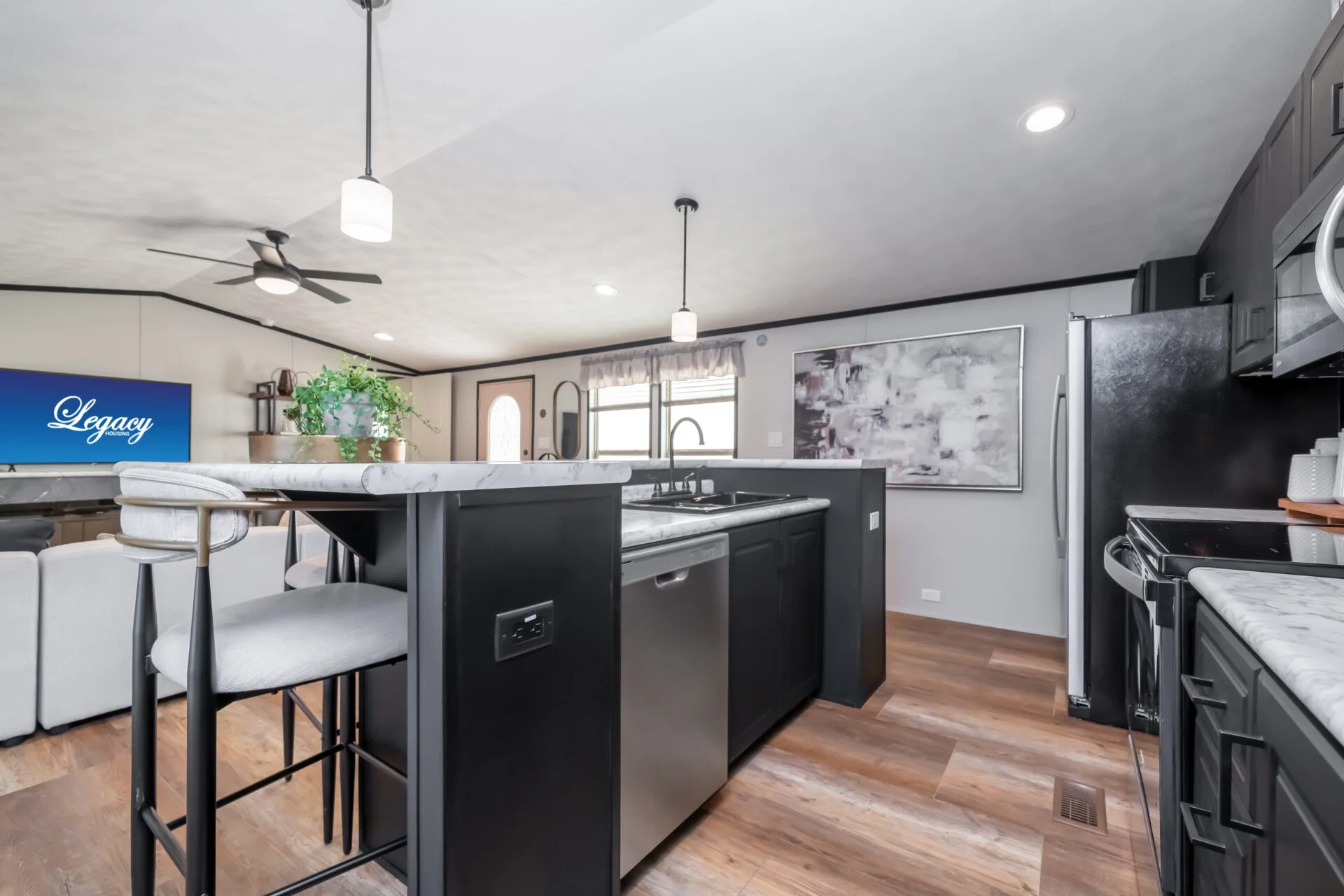 Heritage h-1868-32a kitchen home features
